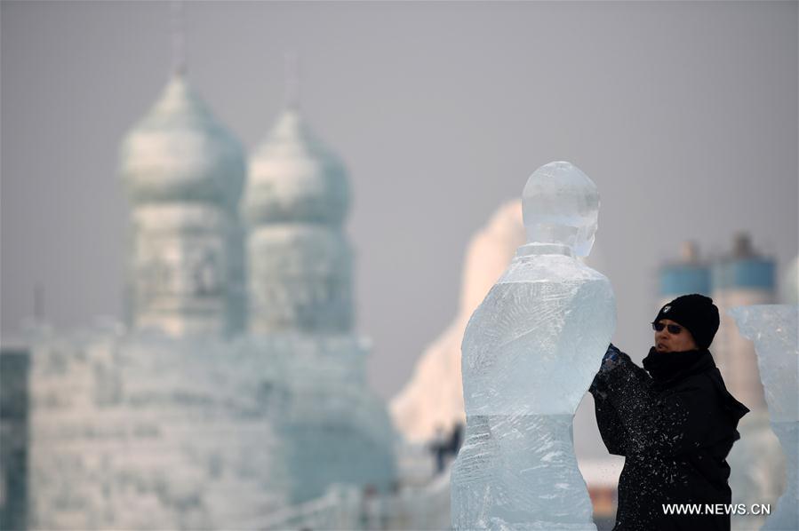 CHINA-HARBIN-ICE SCULPTURE-COMPETITION (CN)