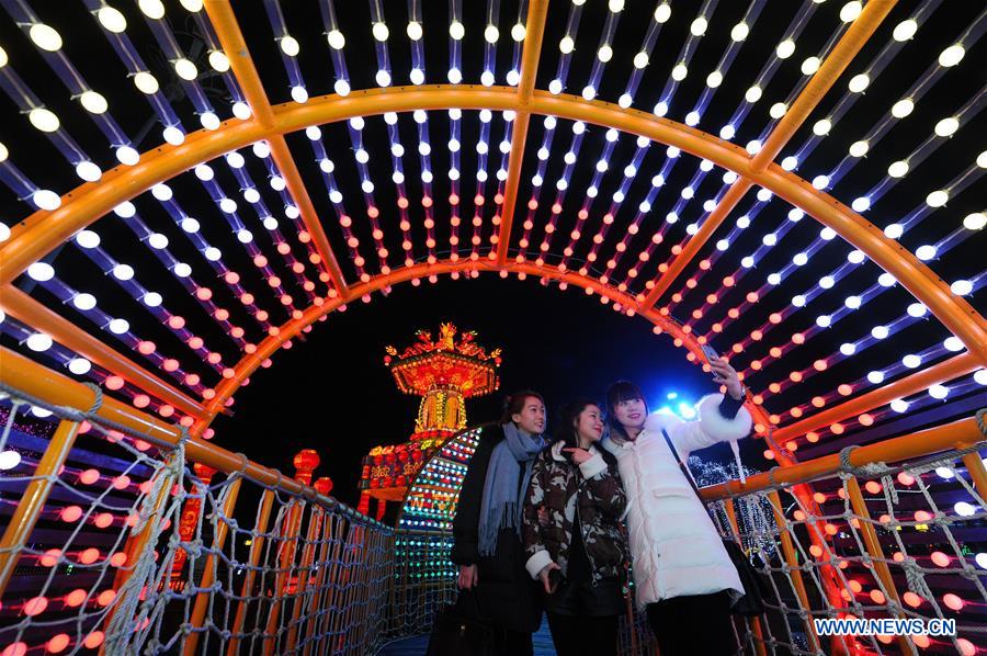 #CHINA-CHONGQING-LANTERN (CN)