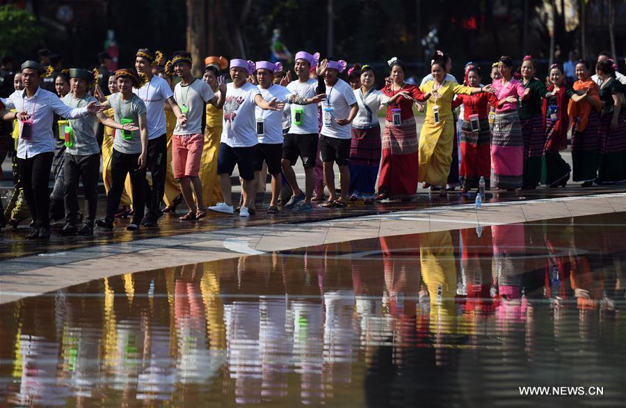 CHINA-YUNNAN-XISHUANGBANNA-WATER SPRINKLING FESTIVAL (CN)