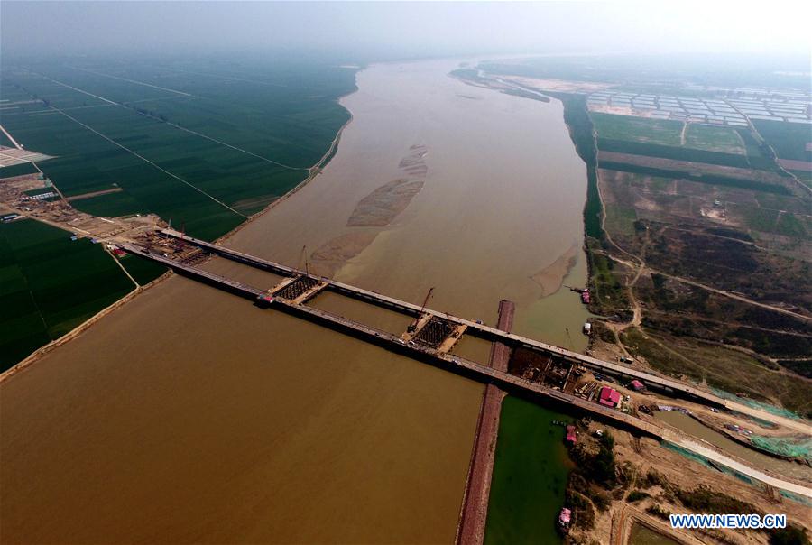 CHINA-ZHENGZHOU-YELLOW RIVER BRIDGE (CN)