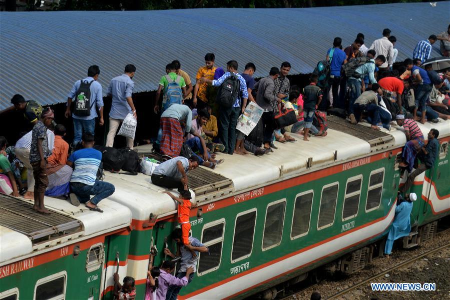 BANGLADESH-DHAKA-EID AL-FITR-TRAVELLERS