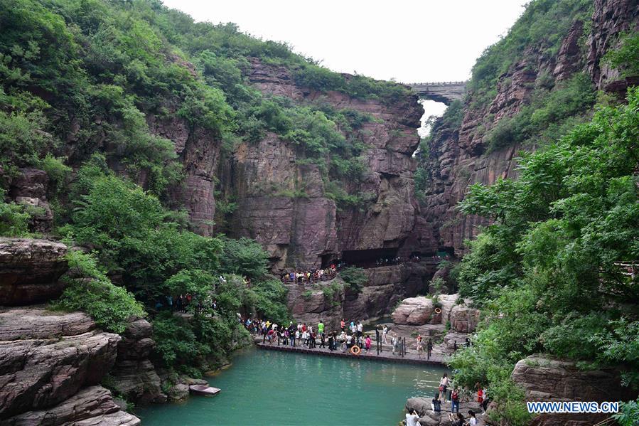 CHINA-HENAN-JIAOZUO-HONGSHI GORGE (CN)