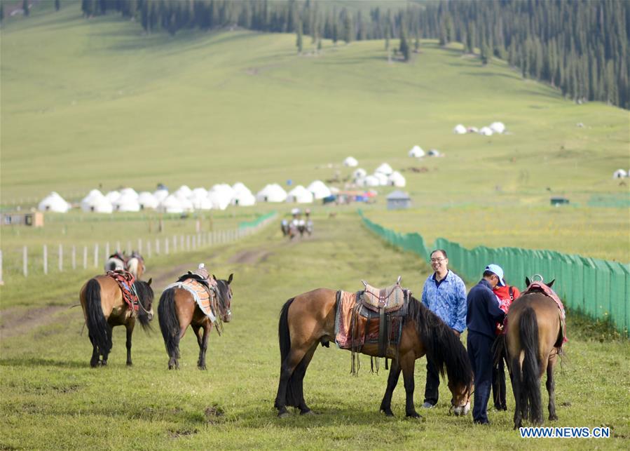 CHINA-XINJIANG-HERDSMEN-TOURISM (CN)