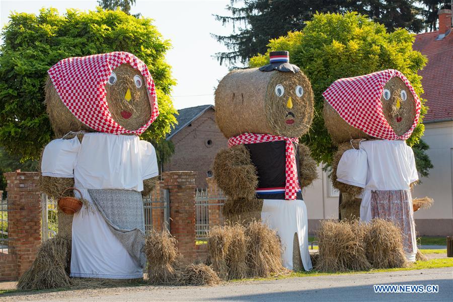 (SP)CROATIA-PETRIJEVCI-FIFA WORLD CUP-STRAW BALE SCULPTURES