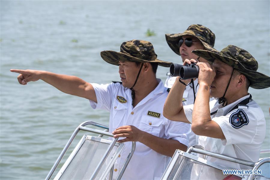 CHINA-HUBEI-HONGHU-LAKE PATROLLER (CN)