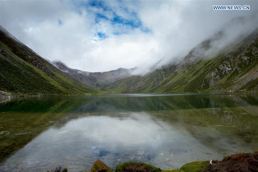 CHINA-TIBET-PANCHEN LAMA-LHAMO LHATSO LAKE WORSHIP (CN)