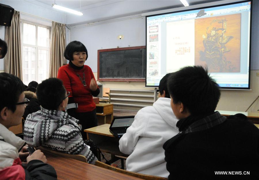 CHINA-HEILONGJIANG-INTANGIBLE CULTURAL HERITAGE-FISH SKIN HANDICRAFT (CN)