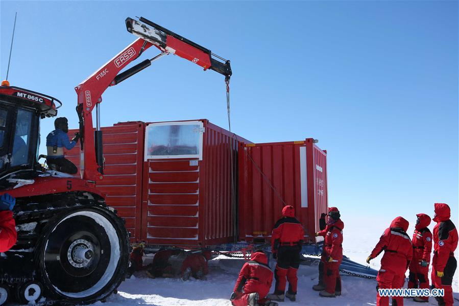 ANTARCTICA-XUELONG-INLAND EXPEDITION-BLIZZARD