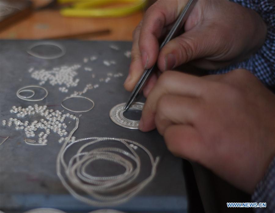 #CHINA-GUIZHOU-QIANDONGNAN-SILVER HANDICRAFTS (CN)