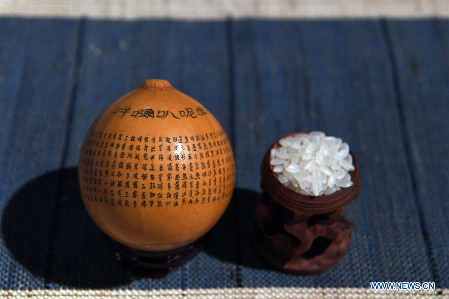 CHINA-LANZHOU-TRADITIONAL ART-CARVED GOURD (CN)