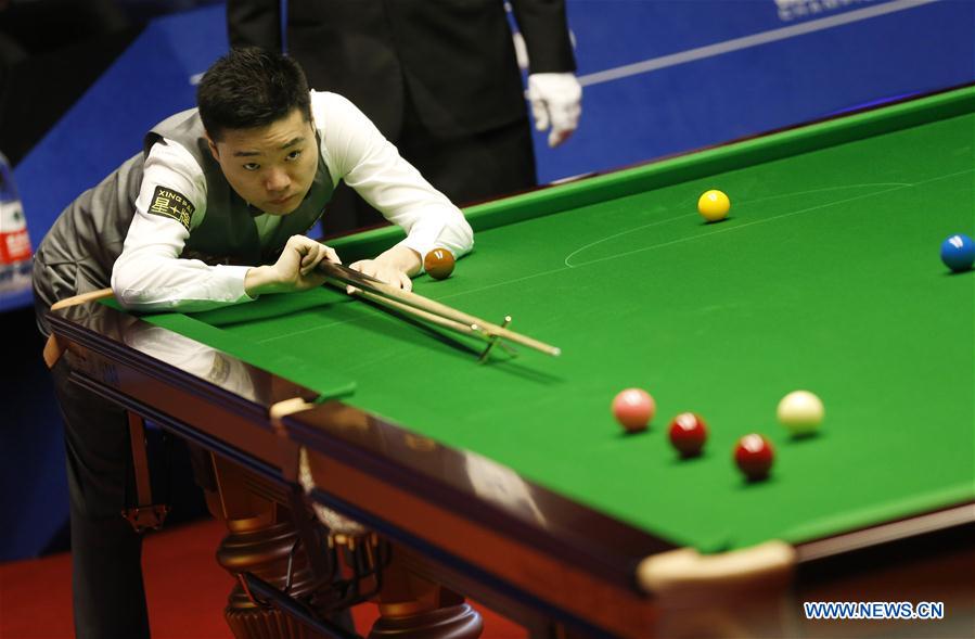 (SP)BRITAIN-SHEFFIELD-SNOOKER-WORLD CHAMPIONSHIP-DAY 2