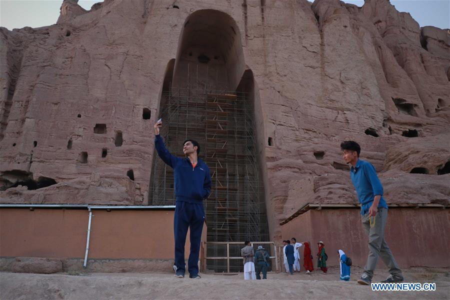 AFGHANISTAN-BAMYAN-TOURIST-VISIT