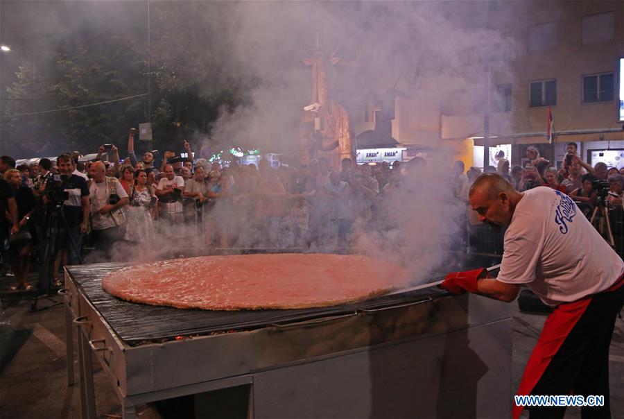 SERBIA-LESKOVAC-BARBECUE FESTIVAL-BIGGEST BURGER