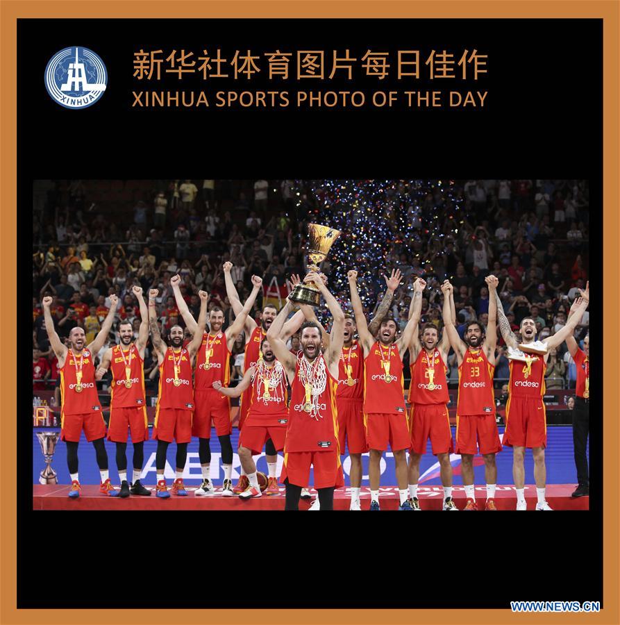 (SP)XINHUA SPORTS PHOTOS OF THE DAY