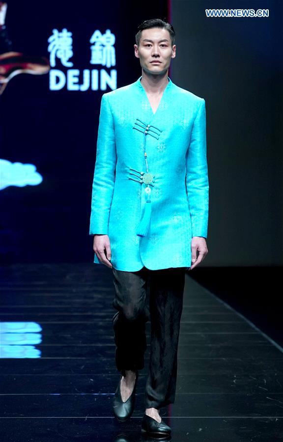 CHINA-BEIJING-FASHION WEEK (CN)