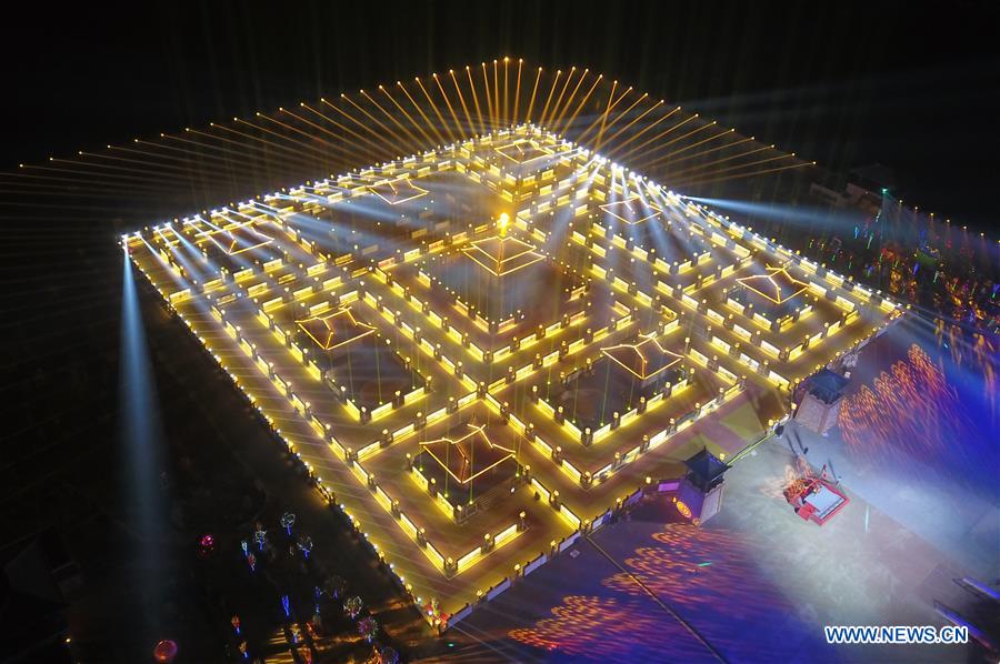 CHINA-GANSU-ZHANGYE-LAMP DISPLAY (CN)