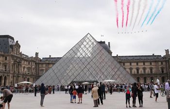 Louvre Museum shut down due to coronavirus epidemic