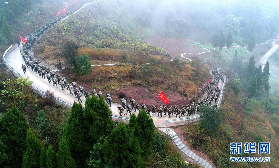 （新华全媒头条·图文互动）（13）备战踏上新起点，练兵展现新气象——2018中国军队新年开训全景大扫描