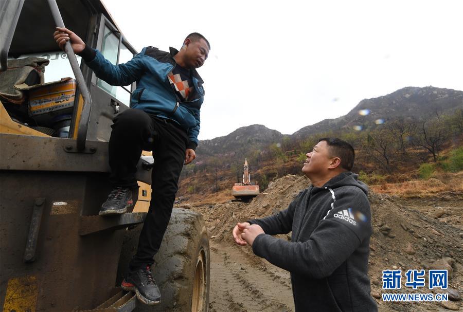 （新华全媒头条·壮丽70年·奋斗新时代·图文互动）（3）奋斗的足迹——来自西柏坡的蹲点报告