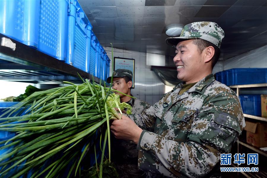 （壮丽70年·奋斗新时代·图文互动）（3）书写在云端上的忠诚——卓拉哨所官兵卫国戍边记事