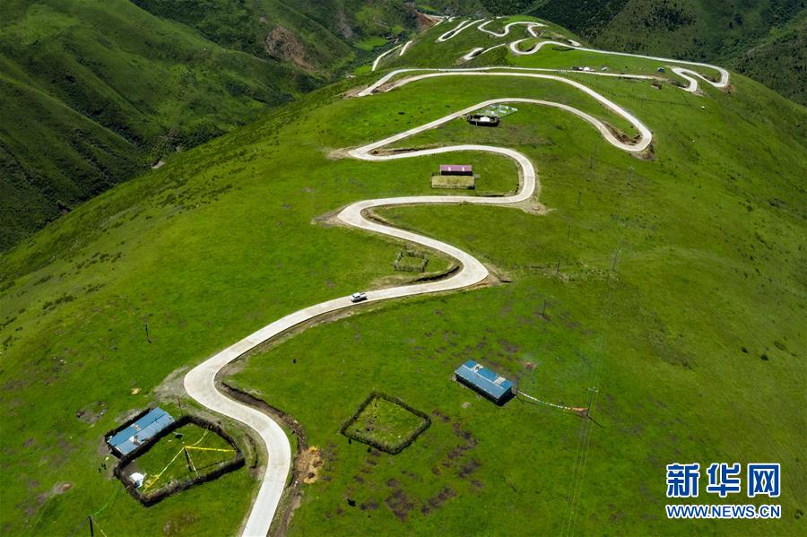 （图文互动）（2）雪山草地展新貌——四川阿坝州脱贫奔小康纪实